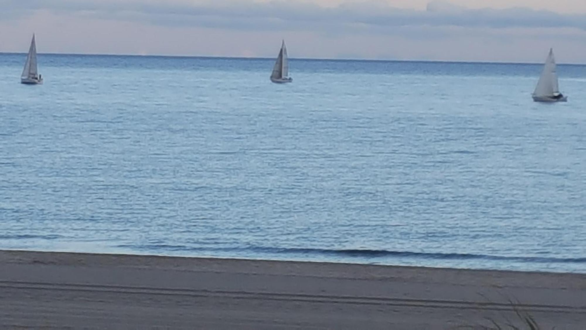 Chambres D'Hotes Un Ete Sans Fin A 50 M De La Plage A Canet Plage Екстериор снимка